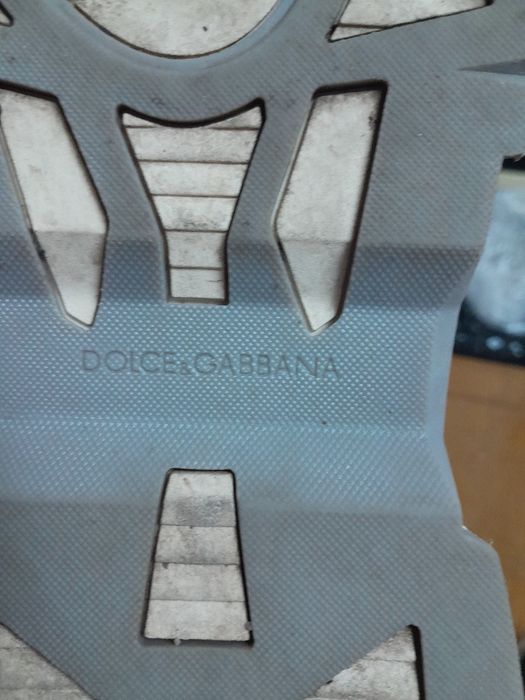 Продам кроссовки DG