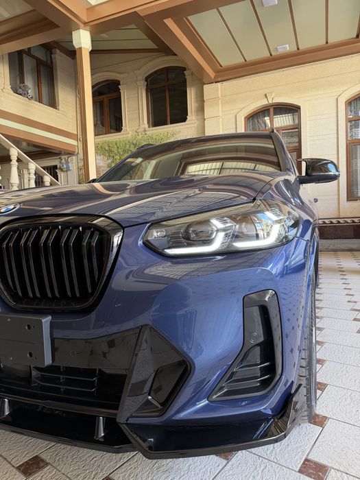 BMW iX3M Black edition