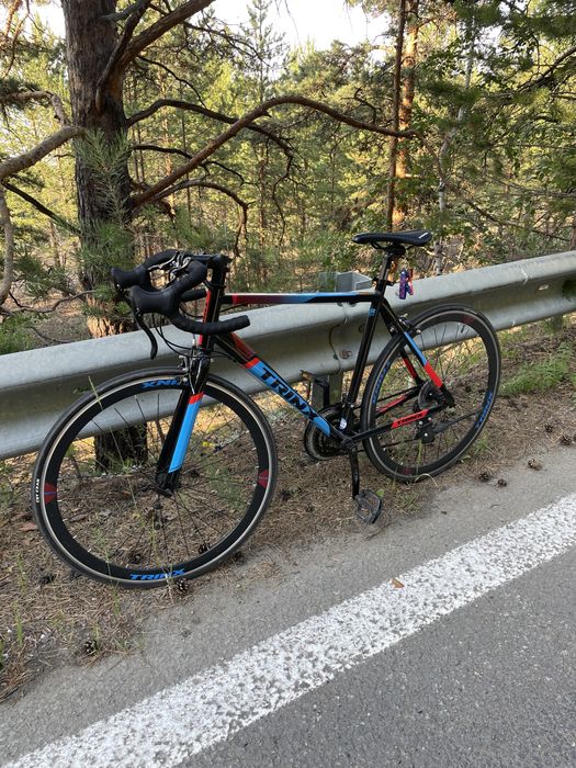 Шоссейный велосипед TRINX