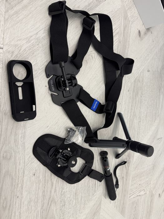 Insta360 X5 Essential Kit 360° 8K + аксесоари (Гаранция до 14/11/2027)