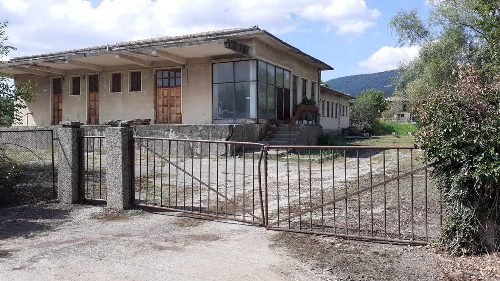 Продава се Промишлена сграда в с. Борима, Област Ловеч - 735 кв.м за 313 €/кв.м - Снимка #3