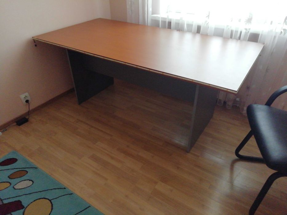 Офисный  конференц стол