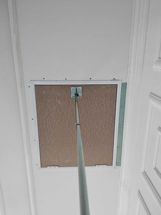 Чердачная лестница, мансардная , складная лестница, люк на крышу