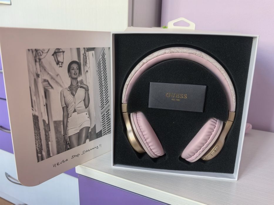 Оригинални Слушалки Guess