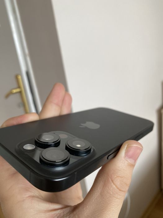 iPhone 16 Pro 128GB Гаранция 2027 93% батерия