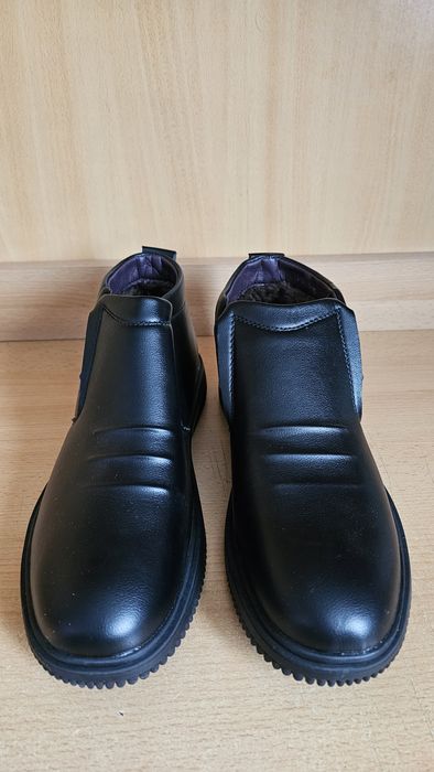 Утеплённые ботинки