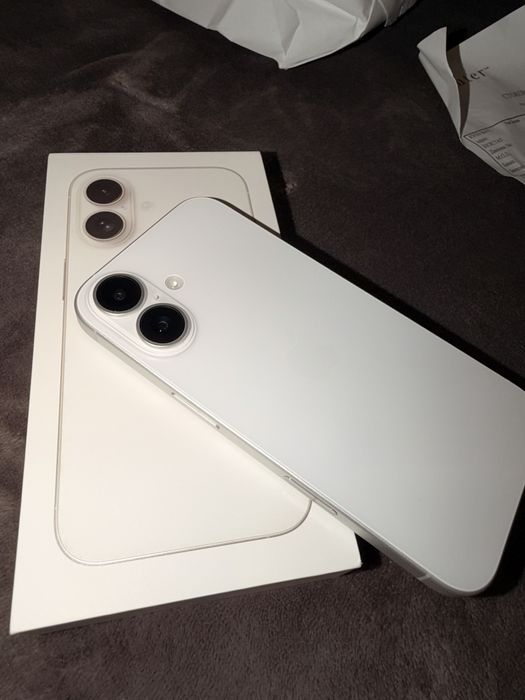 Iphone 16/ white/256 gb