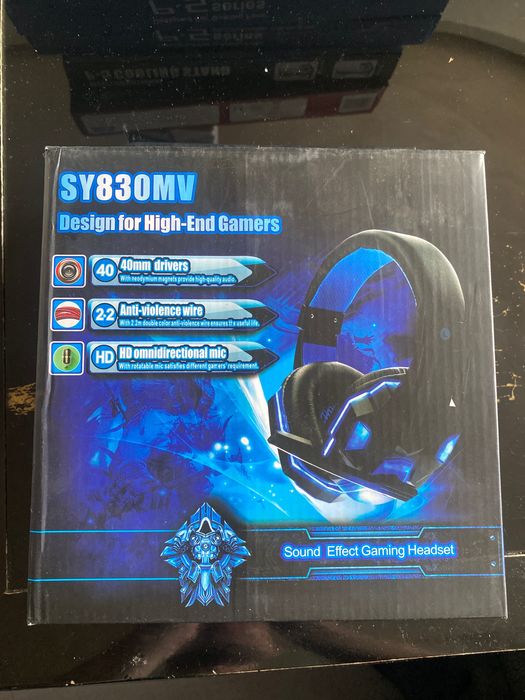 Геймърски слушалки с микрофон