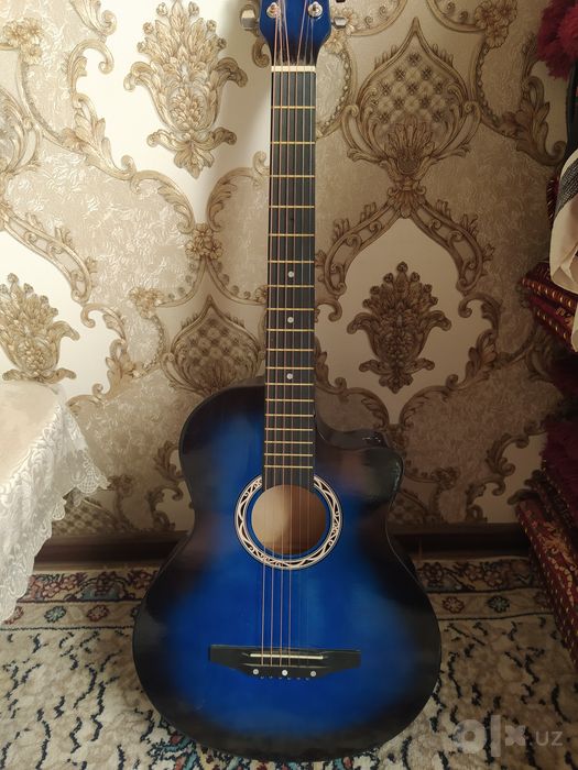 Gitara blue (koʻk) yangi