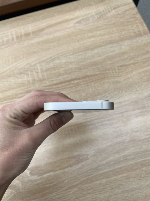 Iphone 13 Акум 90%