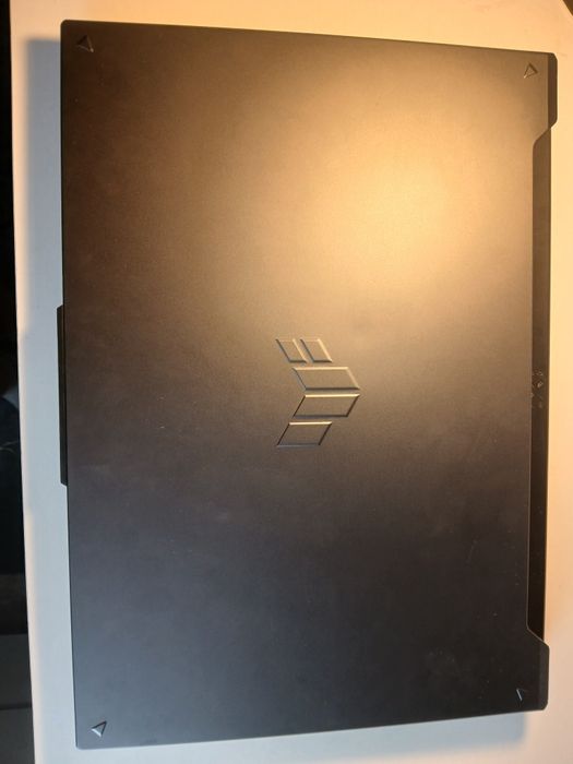 Ноутбук Asus F16
