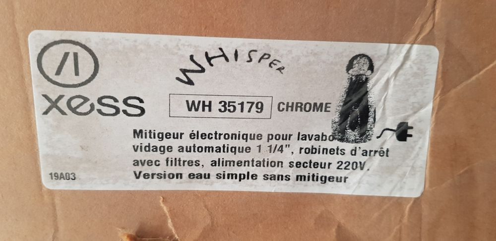 Смесител,стояща батерия със сензор