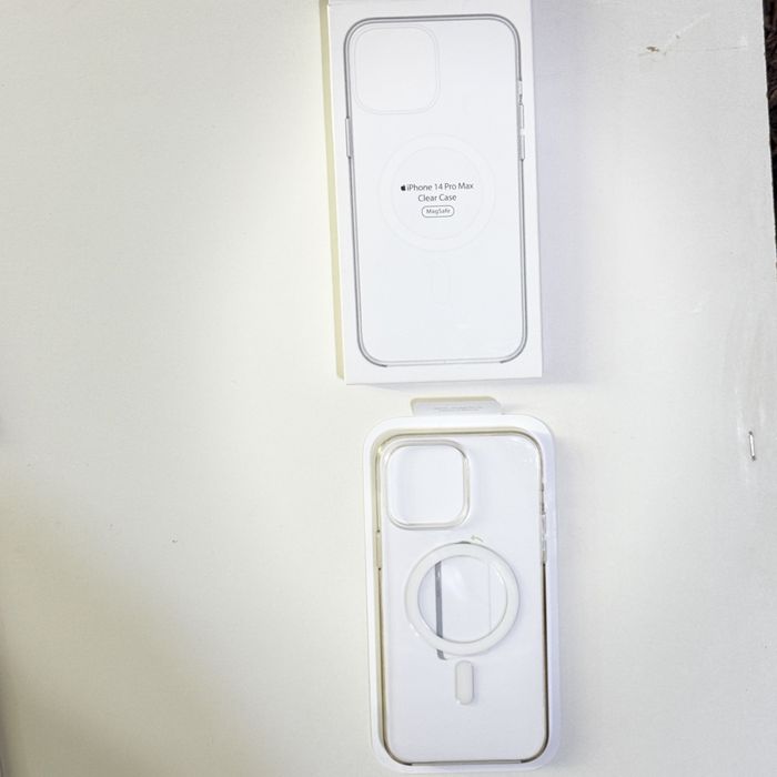 Чехлы айфон 14 Про Макс б/у