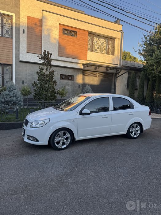 Nexia 3 sotiladi toza 63 min yurgan