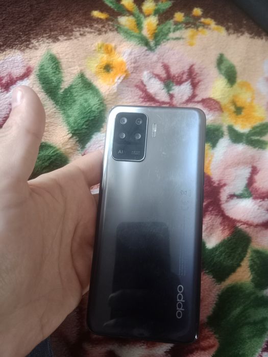 Продам телефон!!