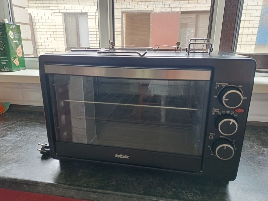 Продам электро печку с грилем