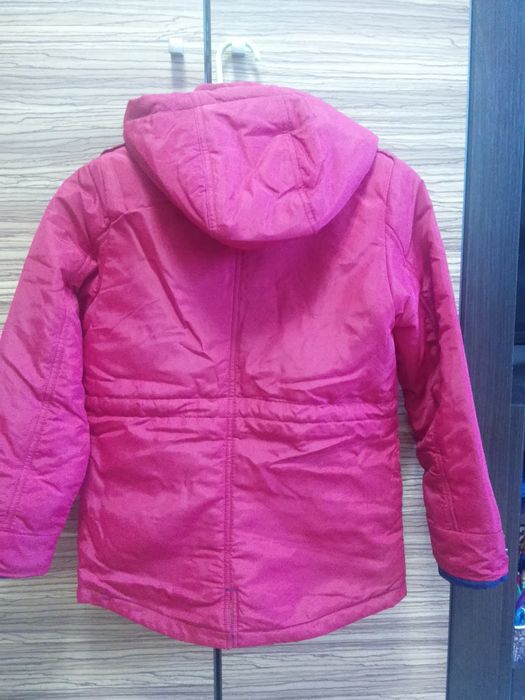 Продам куртку в очень отличном состоянии