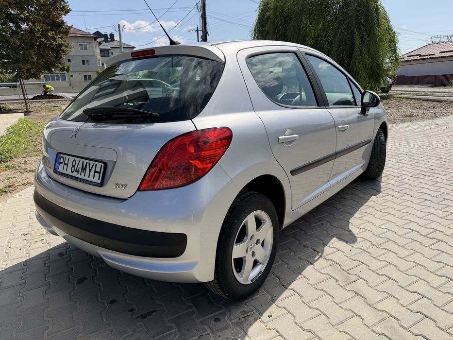 Peugeot 207 1.4/95cp benzina an 2009