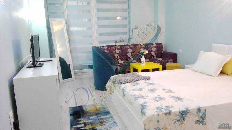 Чудесен тристаен апартамент във фамилна сграда