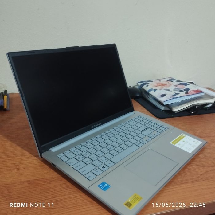 Asus vivobook uncha ishlatilmagan disayn yangiday
