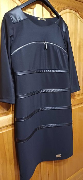 Рокля Passion Fashion с декорации КОЖА и Ципове-Бижута с Камъчета!НОВА