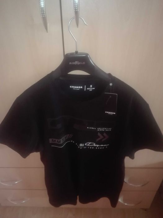 Продавам нова тениска