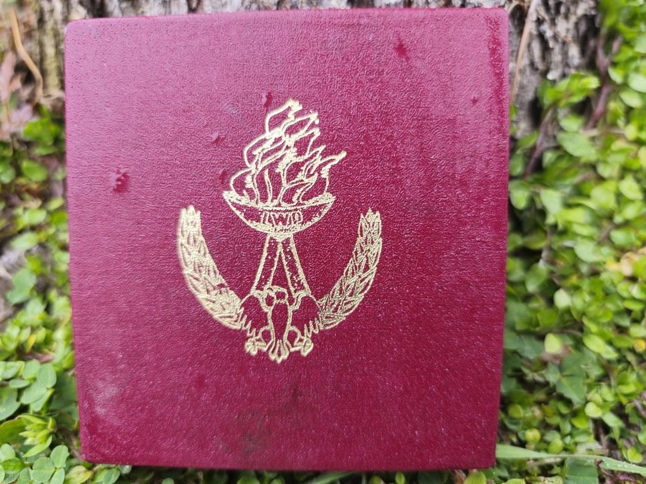 полски възпоменателен медал, значка на Спортния комитет на армията