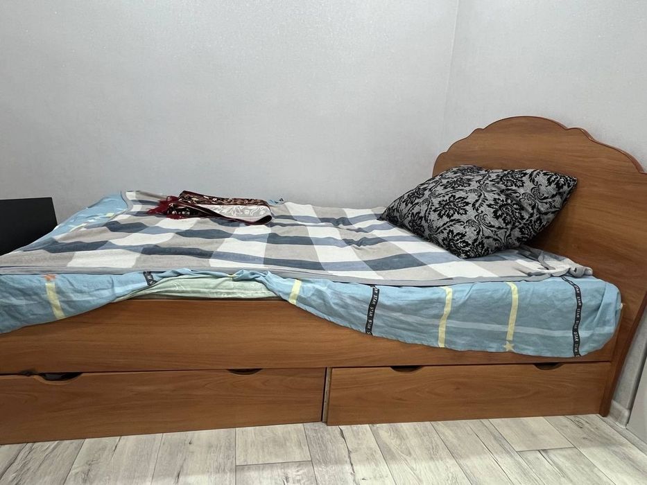 Кровать двухспальная