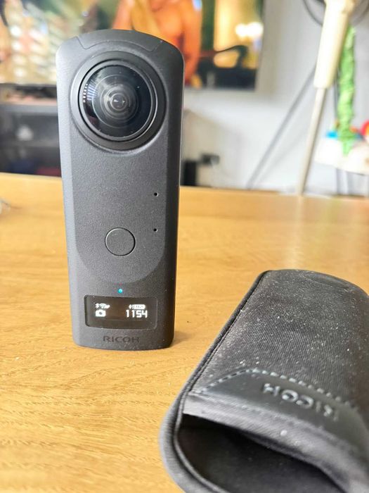 360 камера за снимки и видео - Ricoh Theta Z1 19GB /като нова/