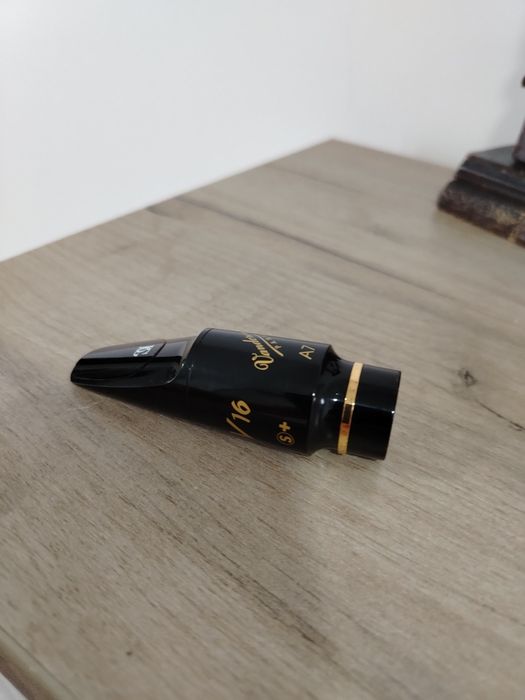 Vând muștiuc vandoren a7s+,a5M, a6s+selmer c* c**, selmer Flow nr a5