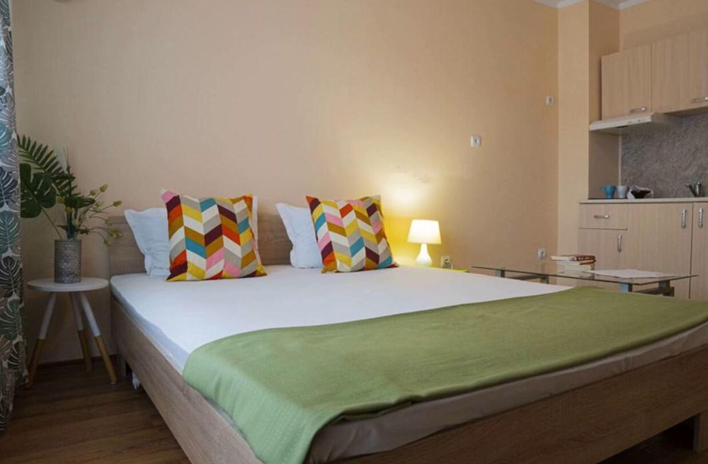 Дава се под наем Едностаен апартамент в Бургас, Лазур - 27 кв.м за 306 € - Снимка #7