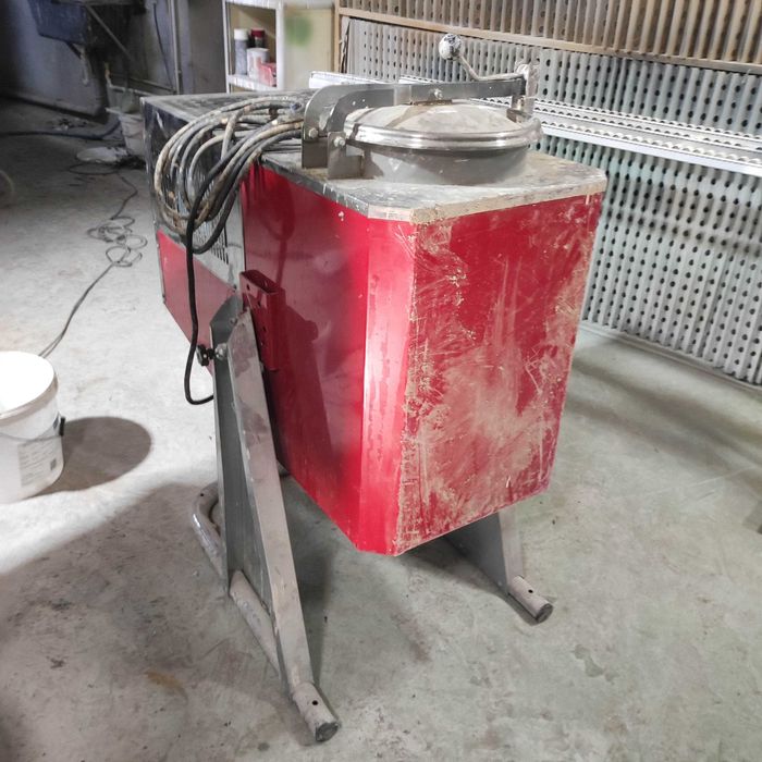 Distilator / recuperator diluant si solvent de la spalare