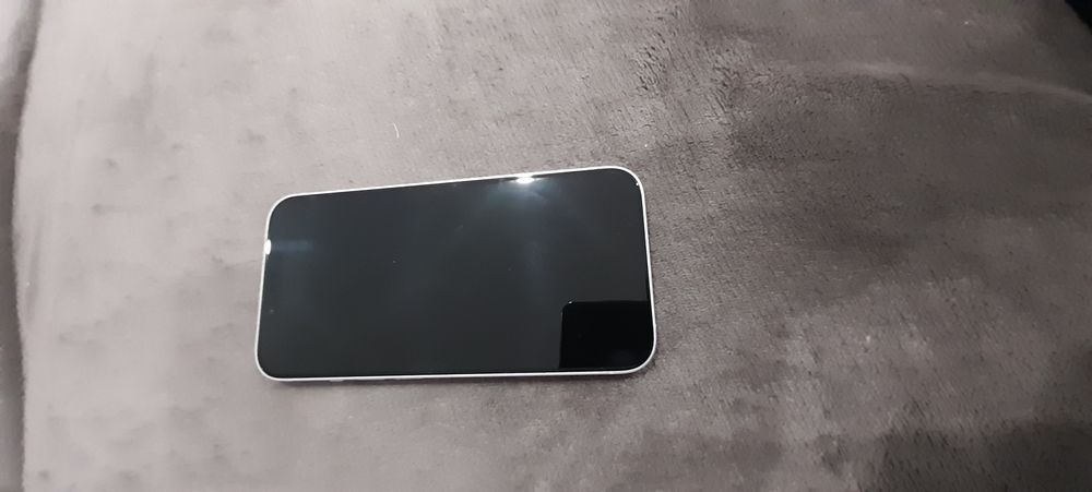 Продам Айфон 14 128 гб