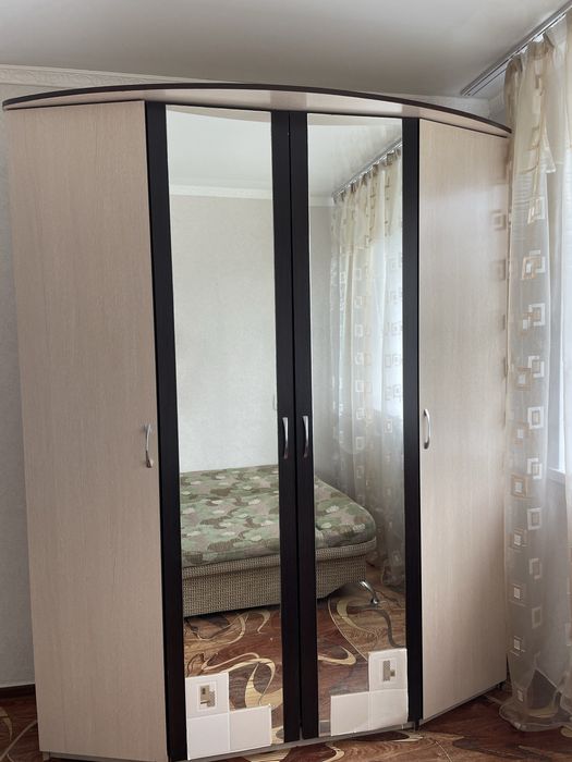 Продам шкаф диван стол б/у