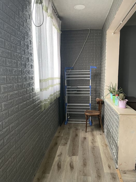 Продаю 3-х ком. Квартиру ттз-1  возле 210 школы