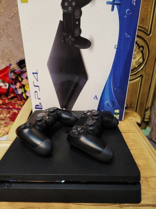 Playstation 4 slim