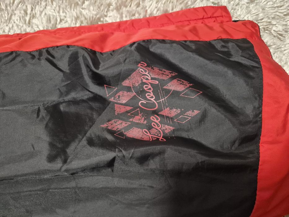 Дамско яке Lee Cooper, размер ХЛ, цвят наситено оранжево, към червено.