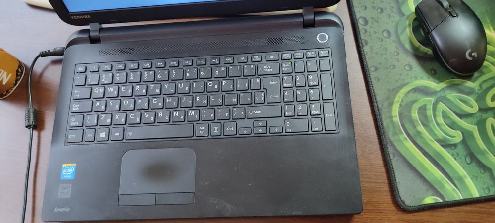 Лаптоп Тошиба    .