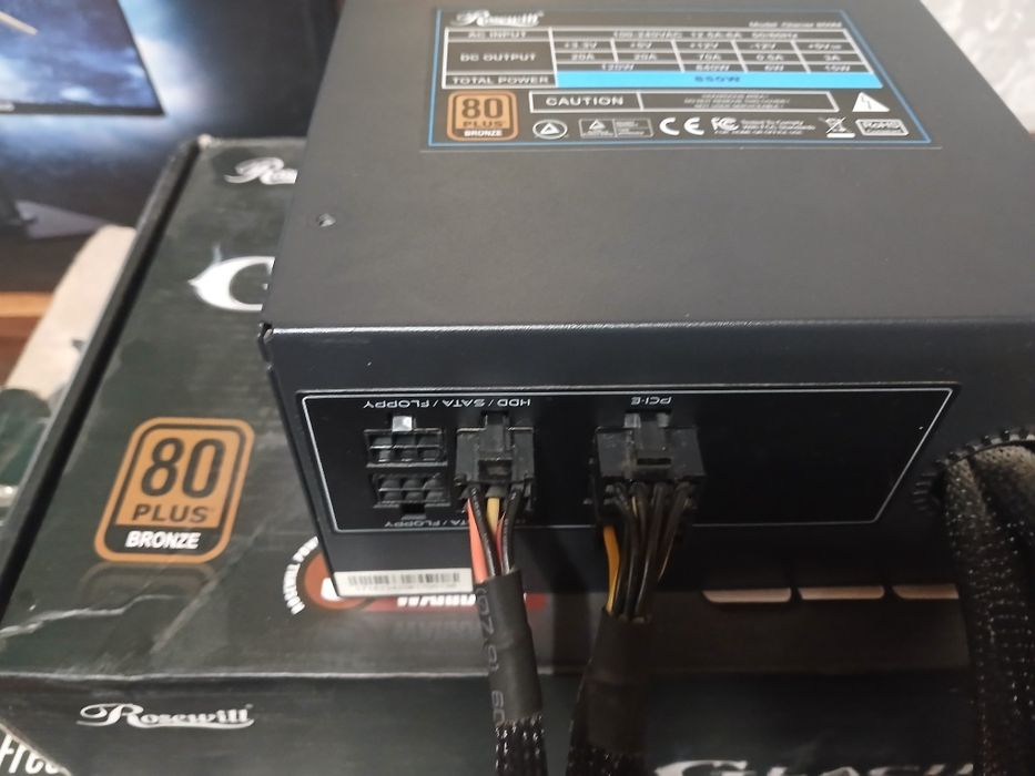 Блок Rosewill 850W 80 Plus