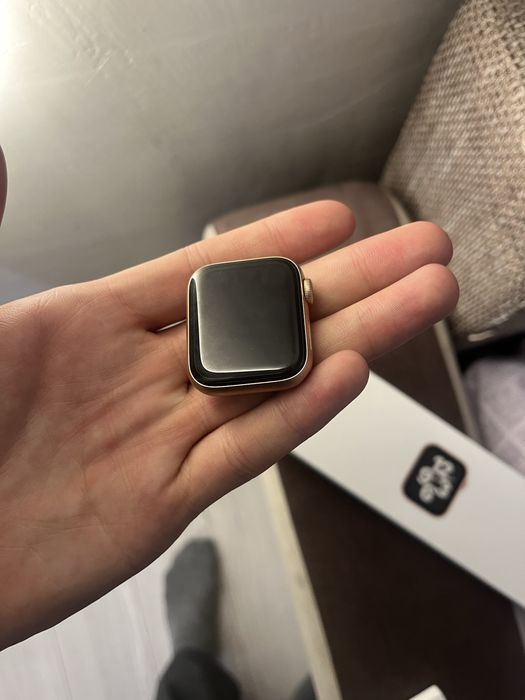 Продам Apple Watch se 41mm