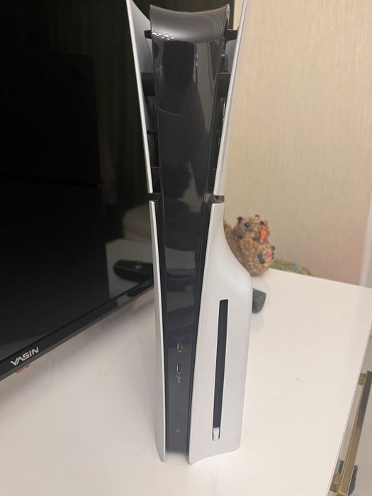 Playstation 5 с дисководом + 2 геймпада