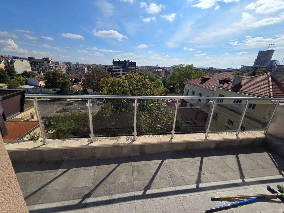 Продава се Двустаен апартамент в София, Център - 70 кв.м за 2113 €/кв.м - Снимка #3