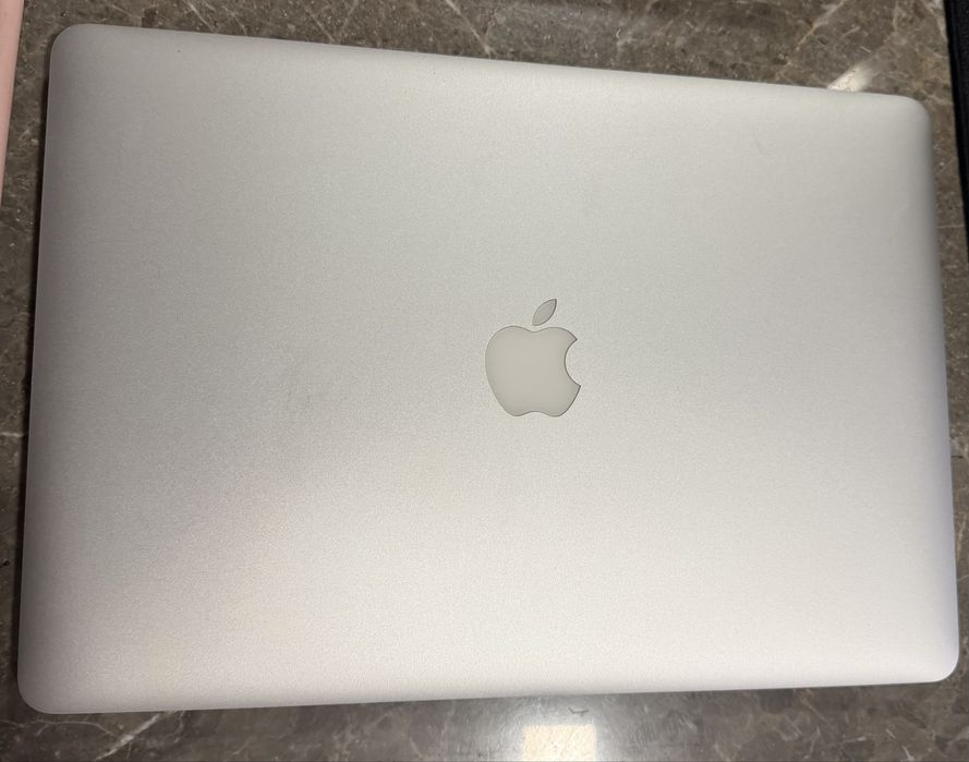 MacBook Pro 15" Retina i7 / 8GB