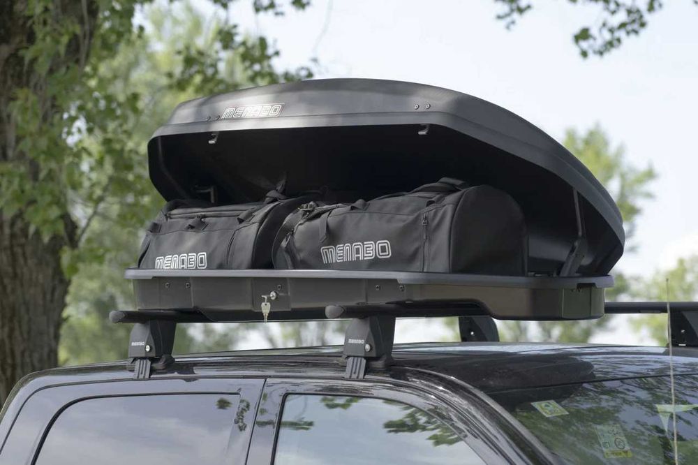 Cutie portbagaj Menabo Satellite 330 ABS Dark, 141x77x34cm