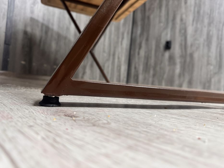 Стол в стиле лофт