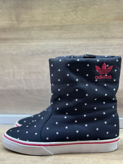 Продават се женски зимни апрески/обувки Adidas Winter Vulc 38 номер EU