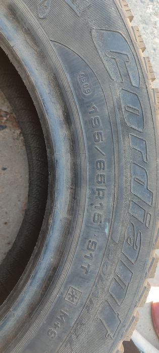 Продам две пакрышки зимние
