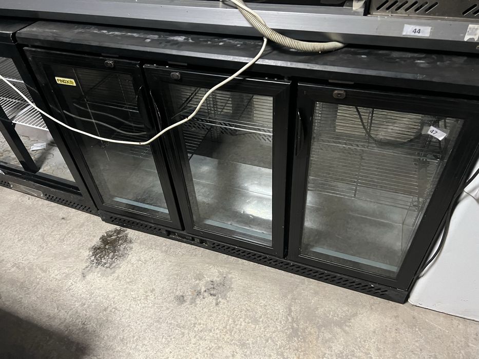 Подбарова хладилна витрина Finox