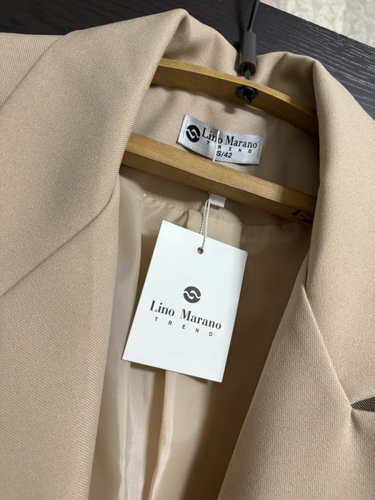 новый приталенный пиджак