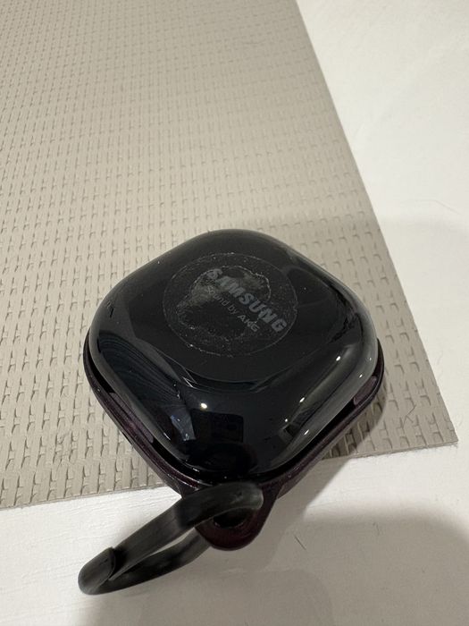 Продам наушники samsung buds life